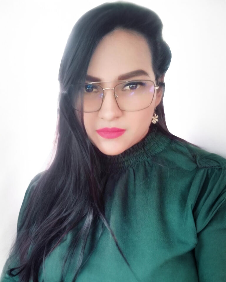 Ángela Flores Buenaño